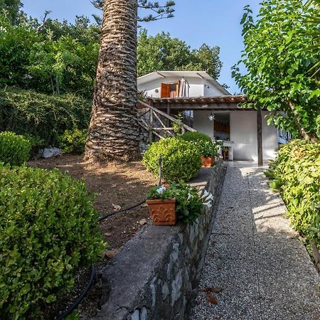Gea 3 Apartment Sant'Agata sui due Golfi Bagian luar foto